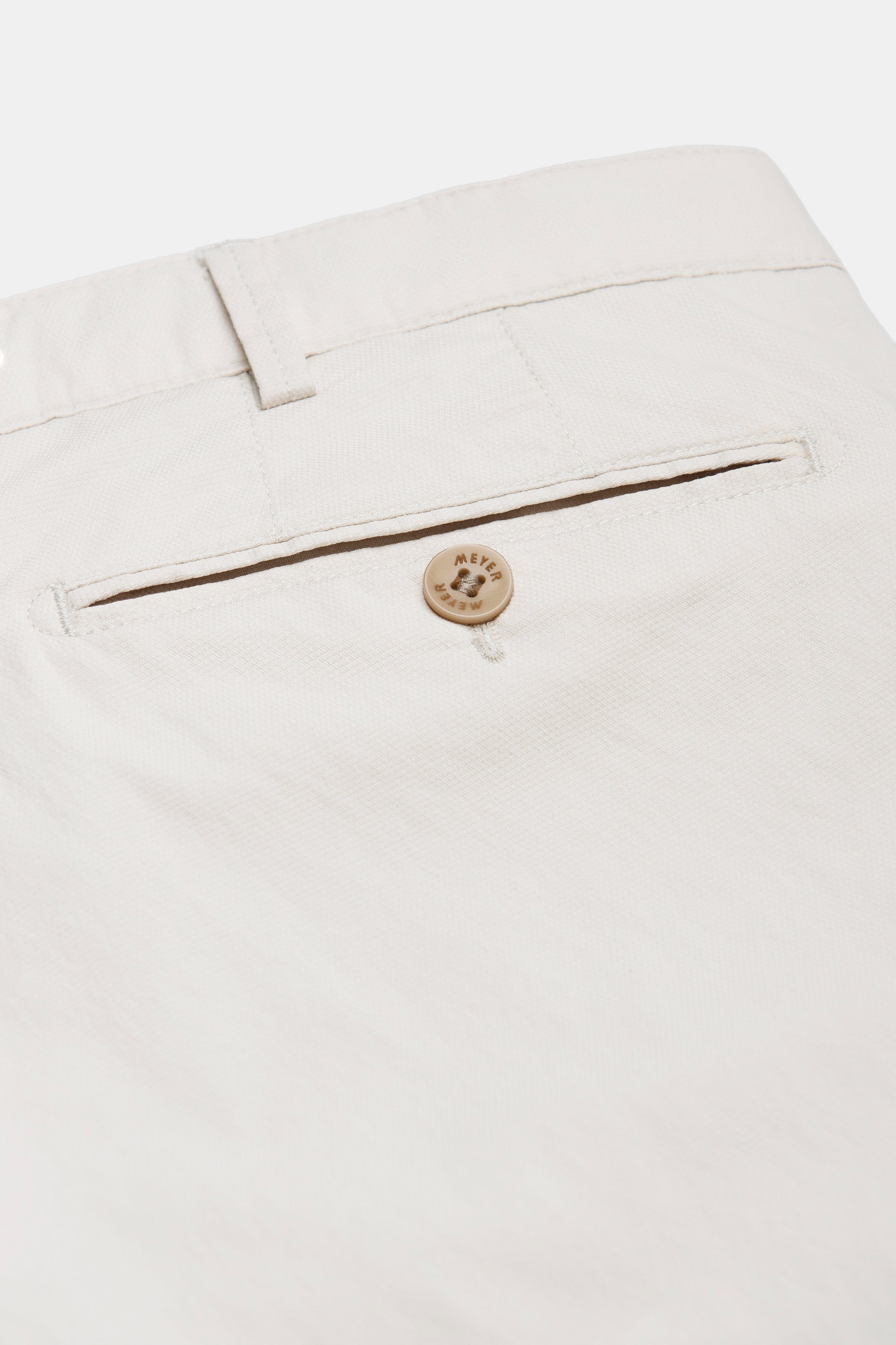 Bonn 1-8123 ACTIVE ∙ MICROFANCY