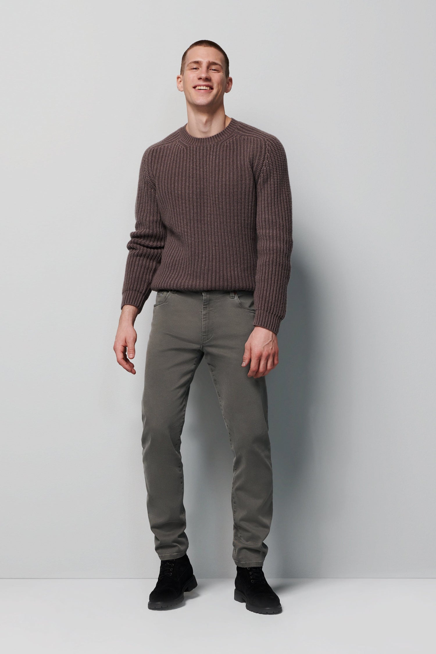 REGULAR 2-6170 PERFORMANCE DENIM